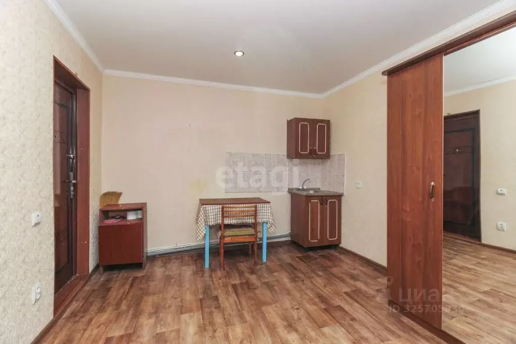 Комната Омская область, Омск ул. Яковлева, 16 (17.3 м) - Фото 1