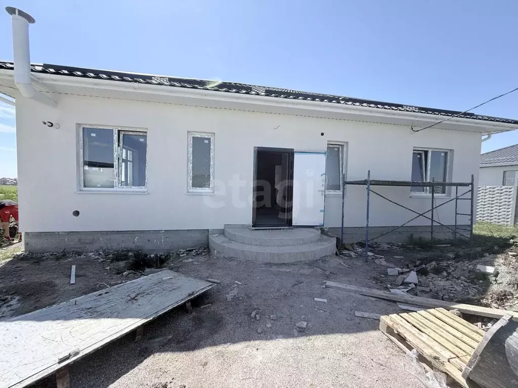 Дом в Крым, Симферопольский район, с. Трудовое ул. Футболистов (115 м) - Фото 1