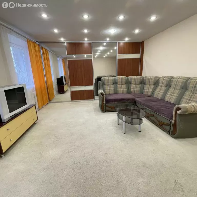 2-комнатная квартира: Миасс, Набережная улица, 35 (63.7 м) - Фото 2