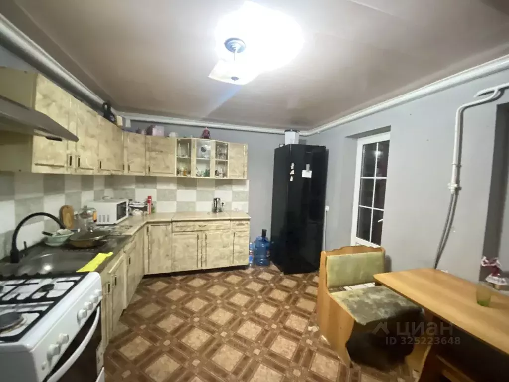 Дом в Ростовская область, Кагальницкий район, с. Новобатайск ... - Фото 2