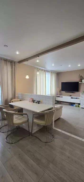 Продаётся 2-к квартира, 60 м - Фото 0