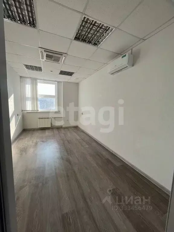 Офис в Белгородская область, Белгород Свято-Троицкий бул., 38 (16 м) - Фото 1