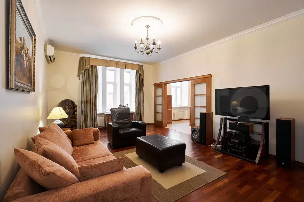 3-к. квартира, 110 м, 8/8 эт. - Фото 0