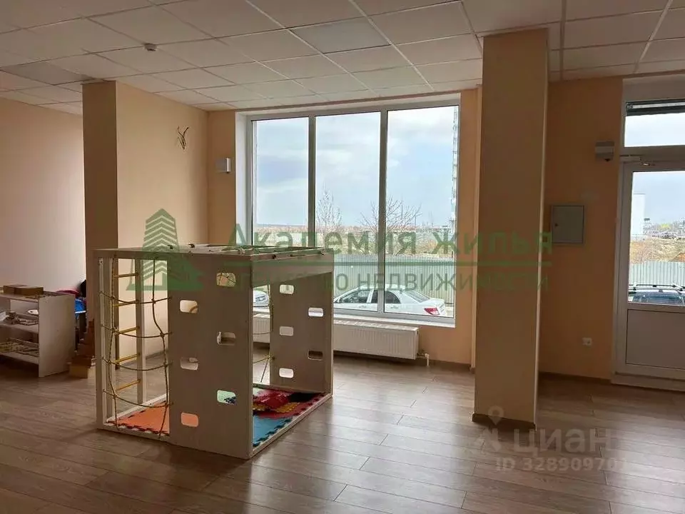 Помещение свободного назначения в Саратовская область, Саратов ул. ... - Фото 2