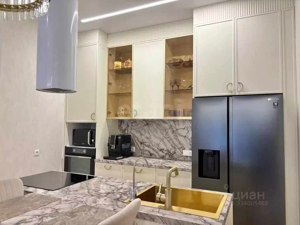4-к кв. Тюменская область, Тюмень ул. Газовиков, 36 (142.6 м) - Фото 1