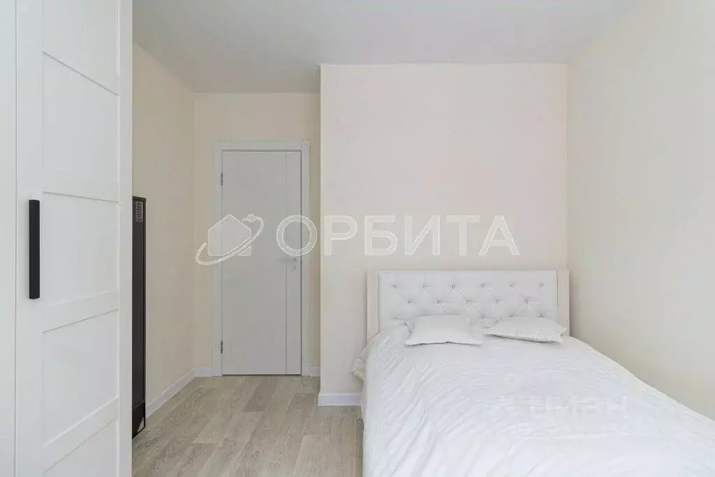 2-к кв. Тюменская область, Тюмень ул. Стройотрядовская, 16 (50.7 м) - Фото 1