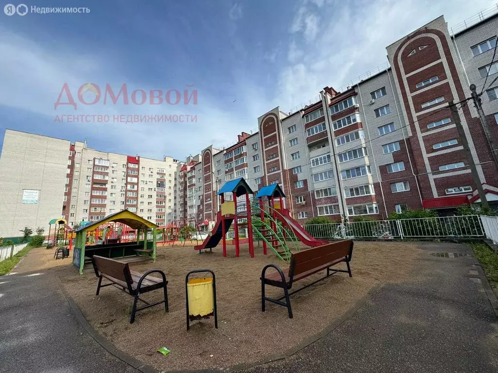 3-комнатная квартира: Смоленск, улица Брылёвка, 16 (88.6 м) - Фото 0