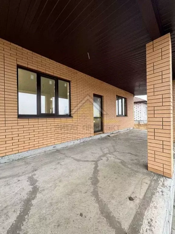 Дом в Белгородская область, Старый Оскол ул. Троицкая (140 м) - Фото 0
