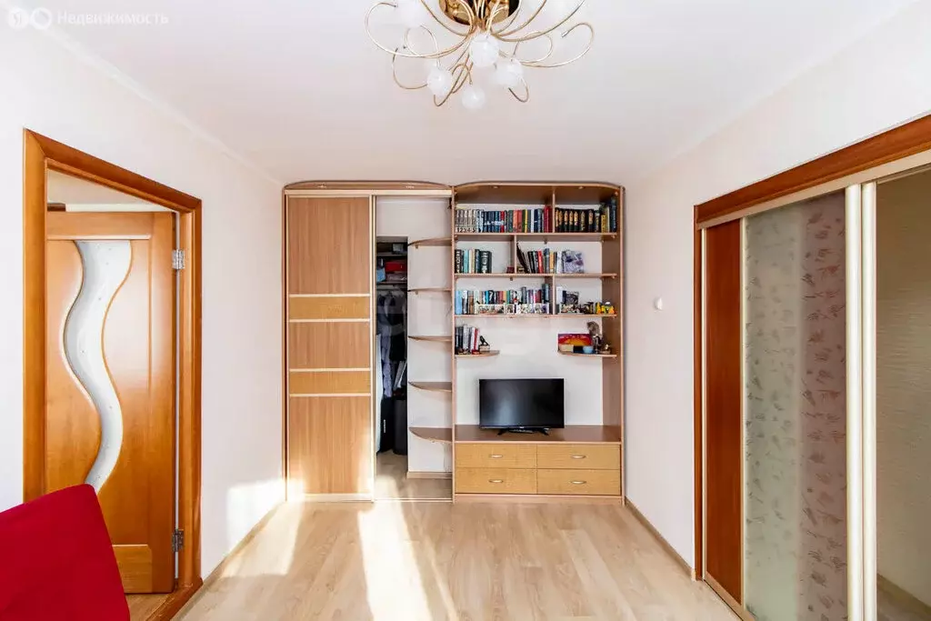 2-комнатная квартира: Тюмень, Рижская улица, 64 (42.8 м) - Фото 2