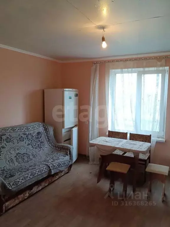 Дом в Крым, Джанкойский район, Стальненское с/пос, с. Многоводное ул. ... - Фото 1