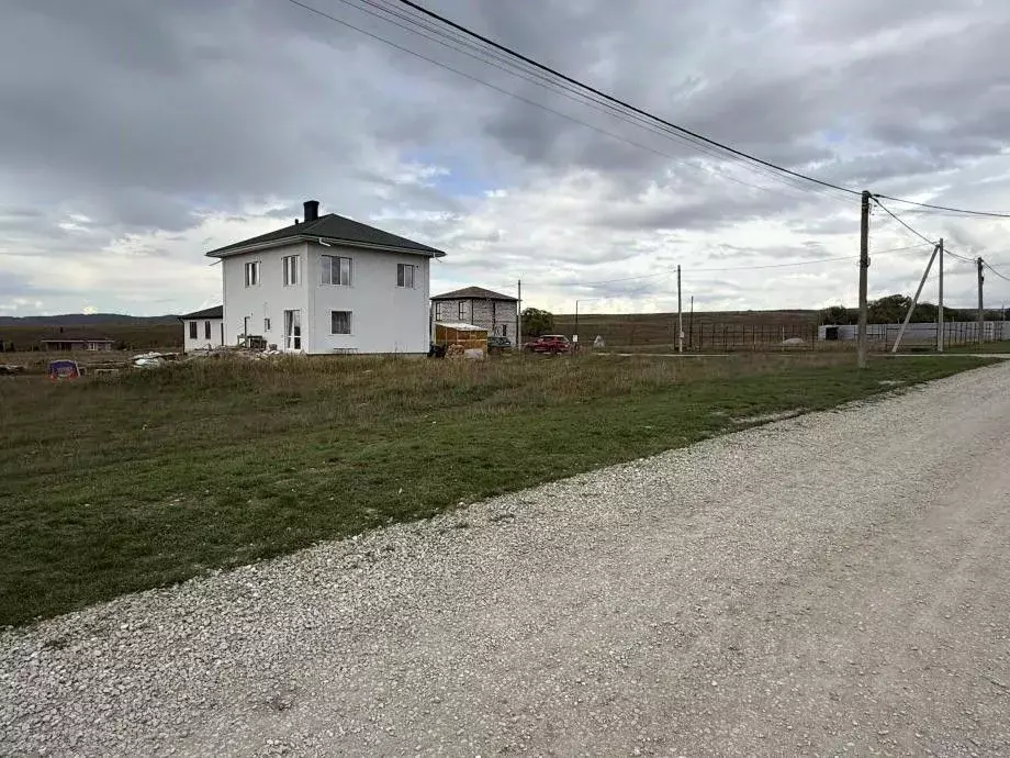 Участок в Крым, Симферопольский район, с. Доброе ул. Берекет, 14 (10.0 ... - Фото 1