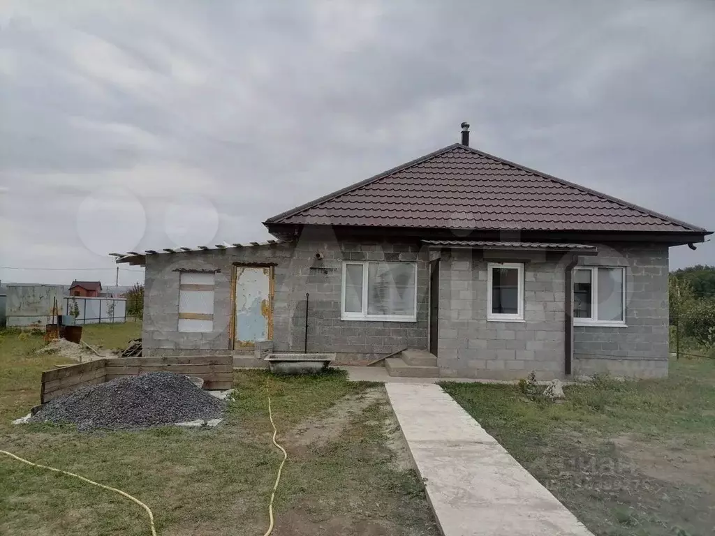 Дом в Белгородская область, Белгородский район, Головинское с/пос, с. ... - Фото 0