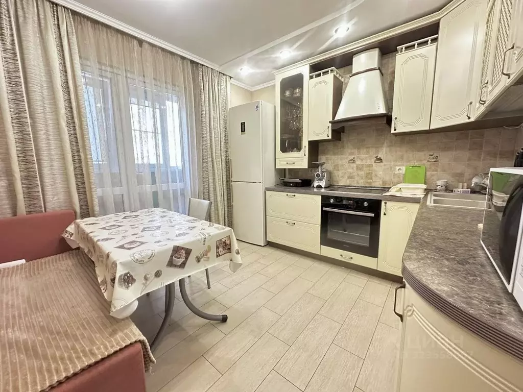 2-к кв. Краснодарский край, Краснодар ул. Имени Калинина, 13к63 (54.7 ... - Фото 2