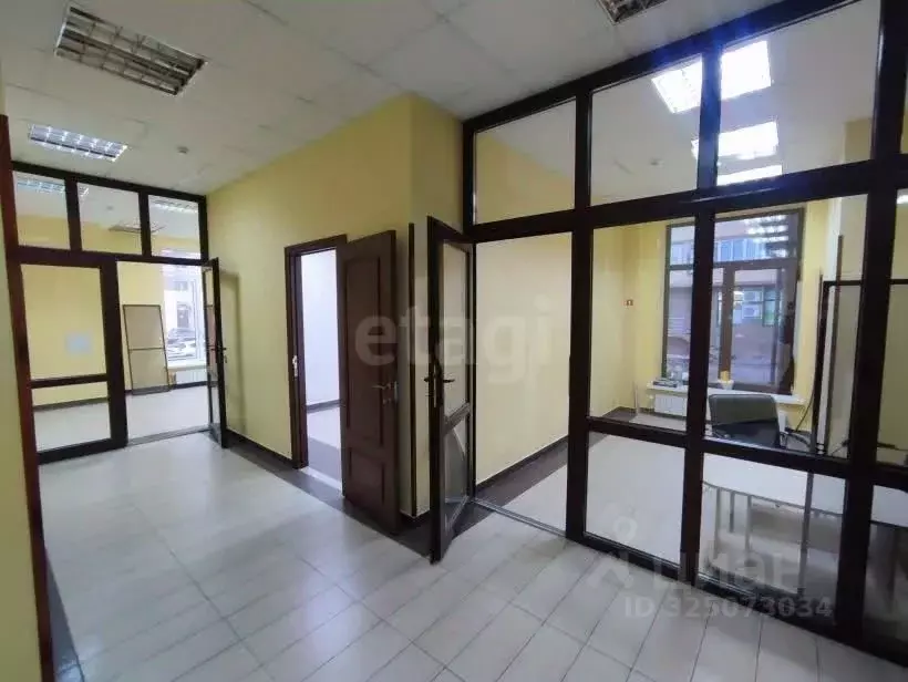 Офис в Тюменская область, Тюмень Депутатская ул., 110 (328 м) - Фото 1