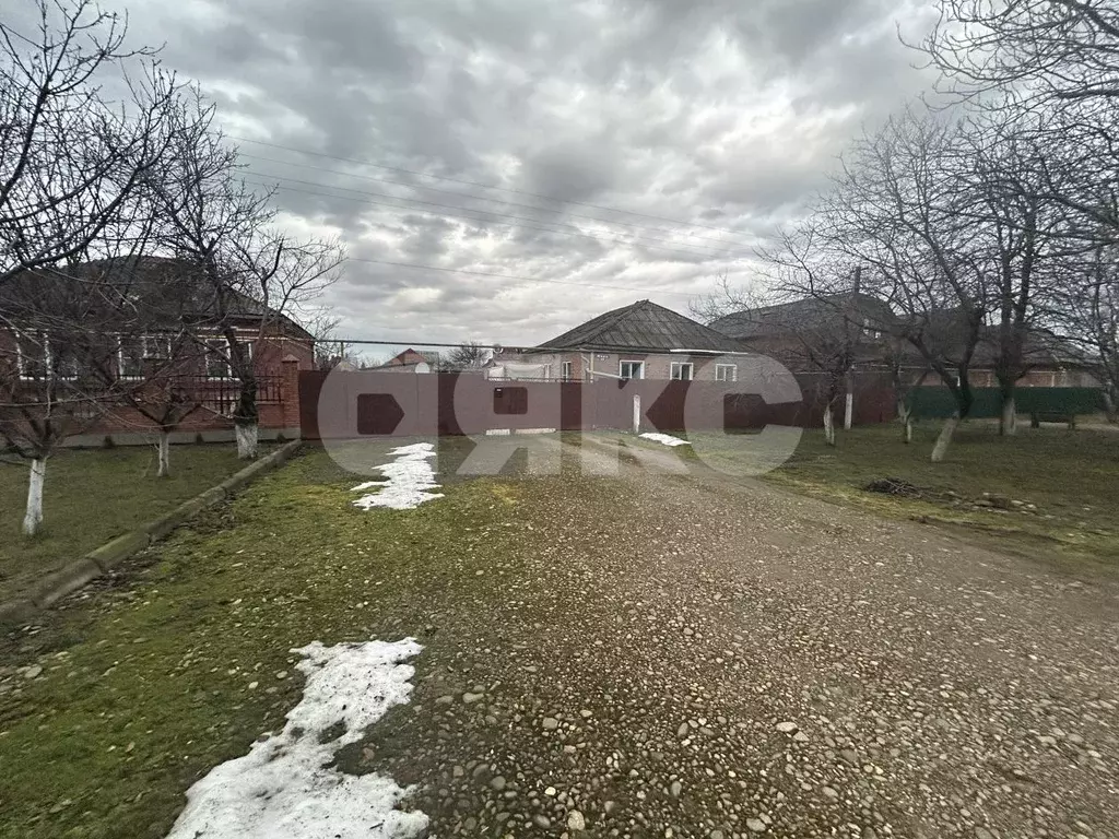 Участок в Краснодарский край, Армавир городской округ, пос. Заветный ... - Фото 0