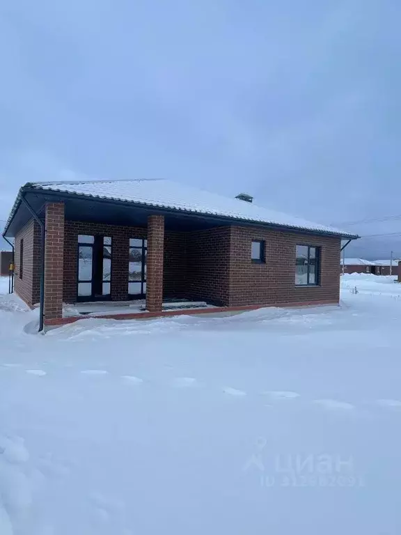 Дом в Татарстан, Лаишевский район, Кирбинское с/пос, д. Травкино, ... - Фото 1