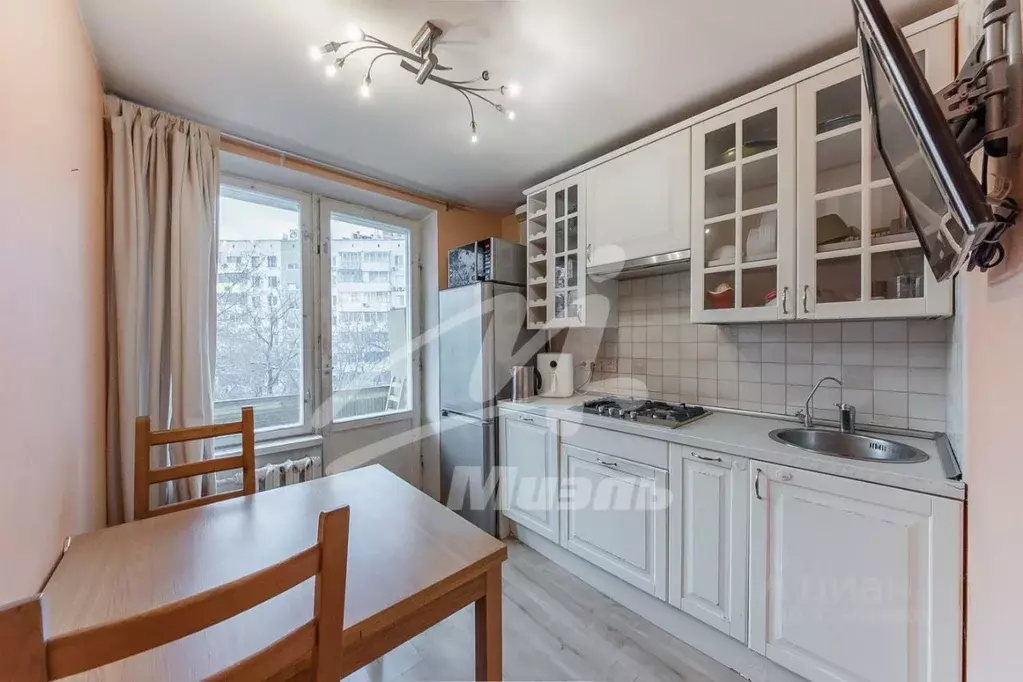 2-к кв. Москва ул. Маршала Малиновского, 9 (38.4 м) - Фото 1