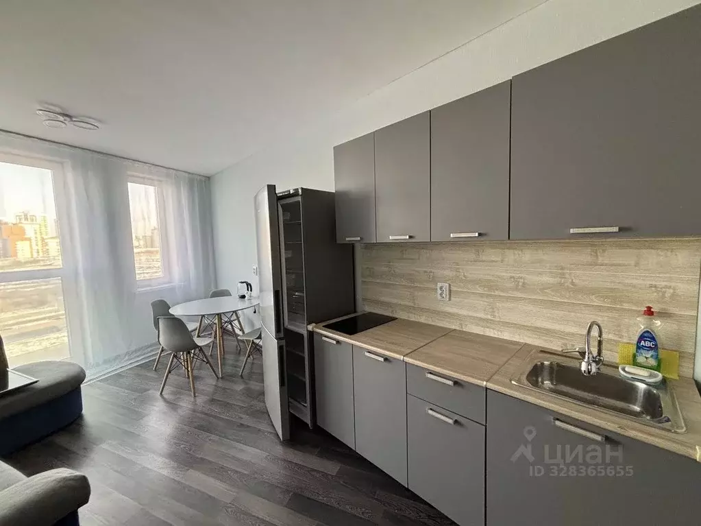 2-к кв. Свердловская область, Екатеринбург ул. Академика Парина, 33 ... - Фото 1