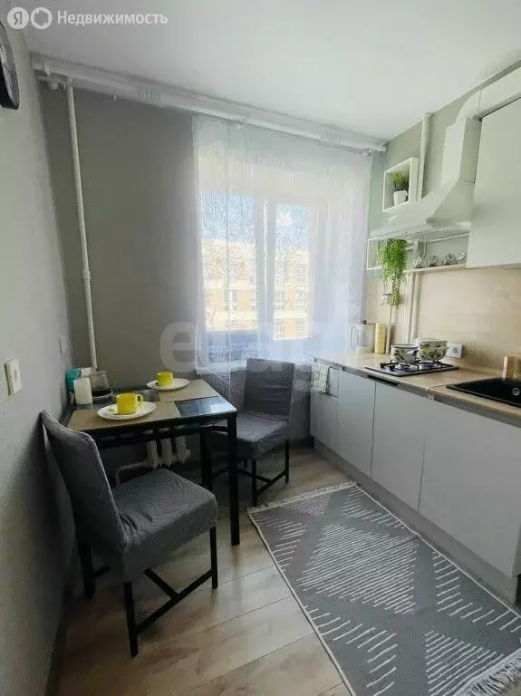 1-комнатная квартира: Омск, Иртышская набережная, 12 (33 м) - Фото 2