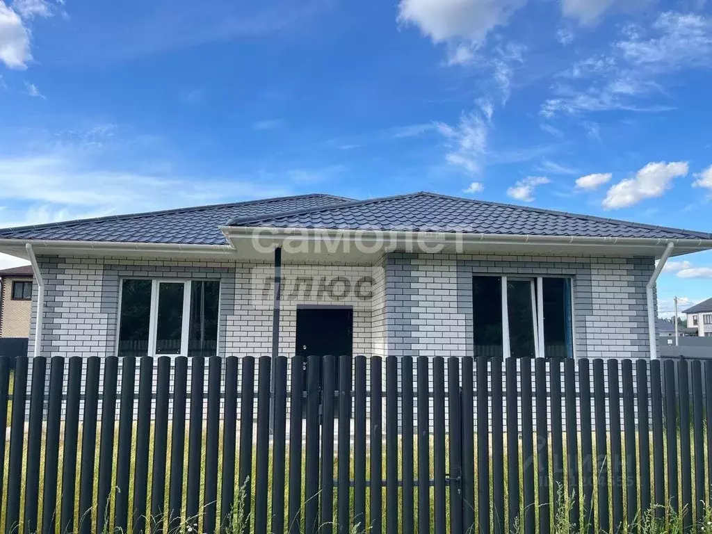 Дом в Тюменская область, Тюмень Казарово мкр, ул. Казаровская (98 м) - Фото 1