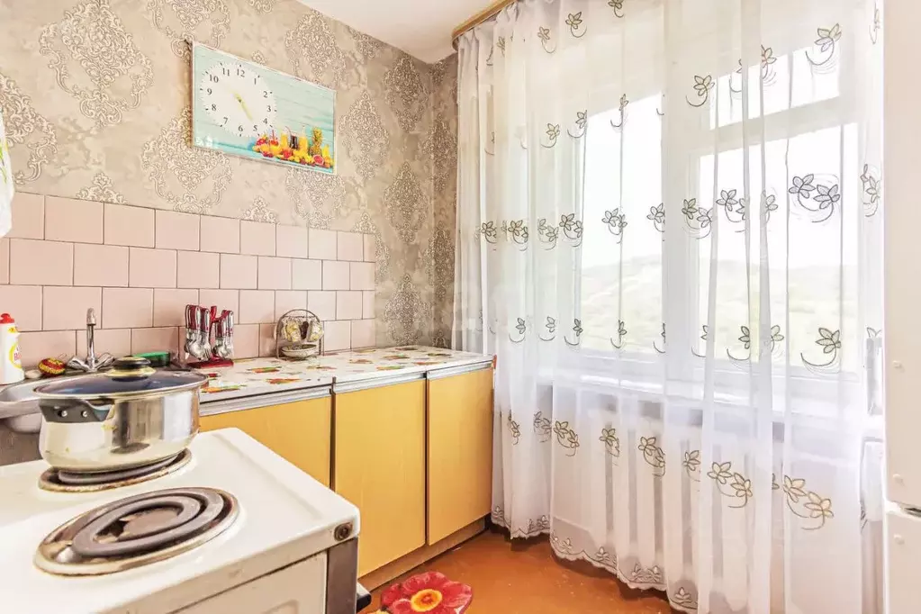 2-к кв. Сахалинская область, Холмск Молодежная ул., 21 (41.5 м) - Фото 1