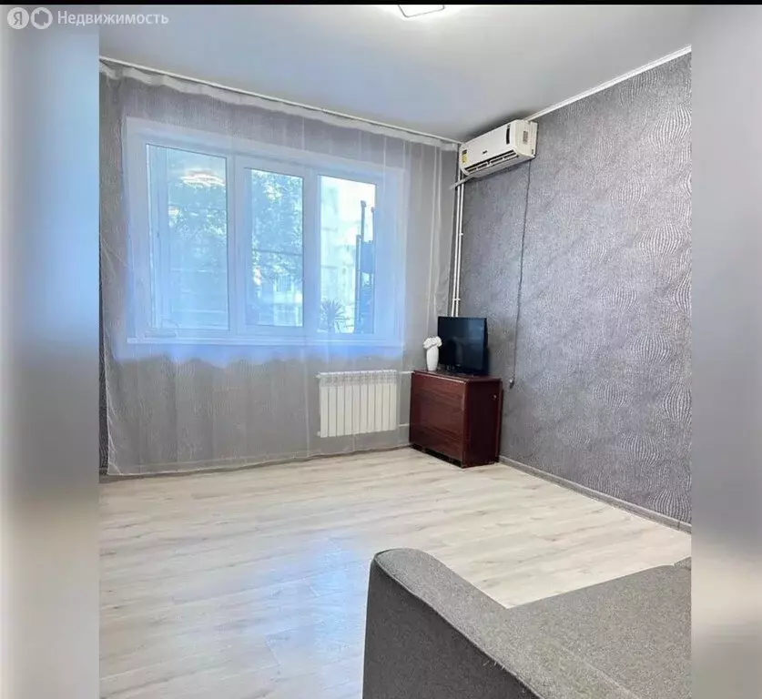 3-комнатная квартира: Нариманов, Центральная улица, 11 (58.4 м) - Фото 2