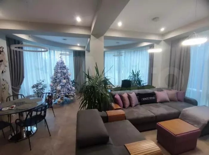 2-к. квартира, 87 м, 1/6 эт. - Фото 0