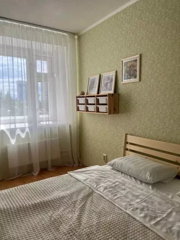 3-к кв. Татарстан, Казань ул. Фатыха Амирхана, 13 (90.0 м) - Фото 0