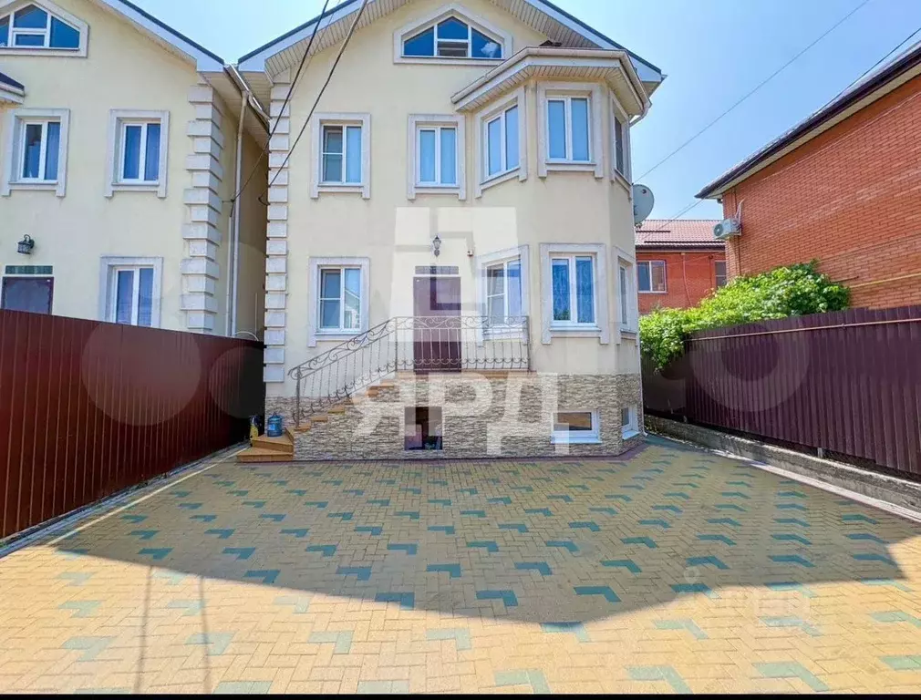 Дом в Ростовская область, Ростов-на-Дону Раздельная ул., 141а (245 м) - Фото 1