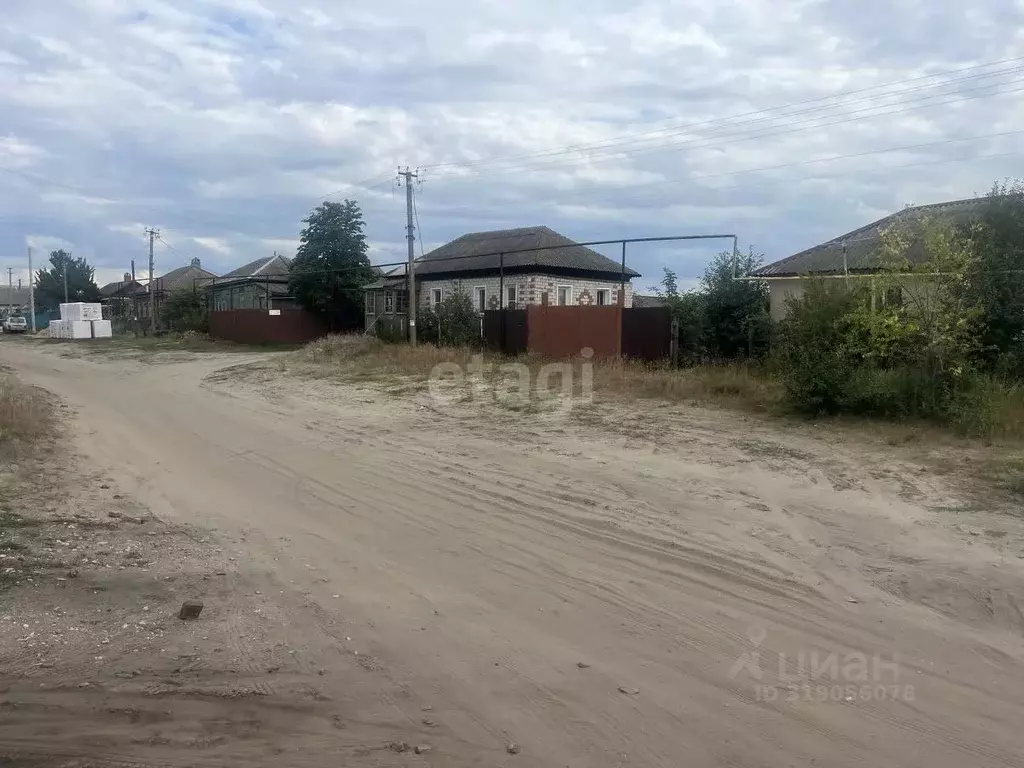 Дом в Саратовская область, Балашовский район, с. Репное ул. Ленина, 31 ... - Фото 0