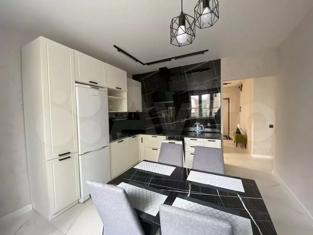 2-к. квартира, 70 м, 3/19 эт. - Фото 0