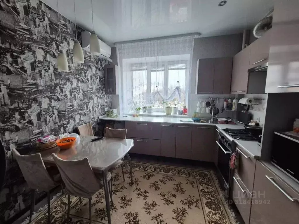 1-к кв. Воронежская область, Семилуки ул. 25 лет Октября, 140/3 (37.0 ... - Фото 0
