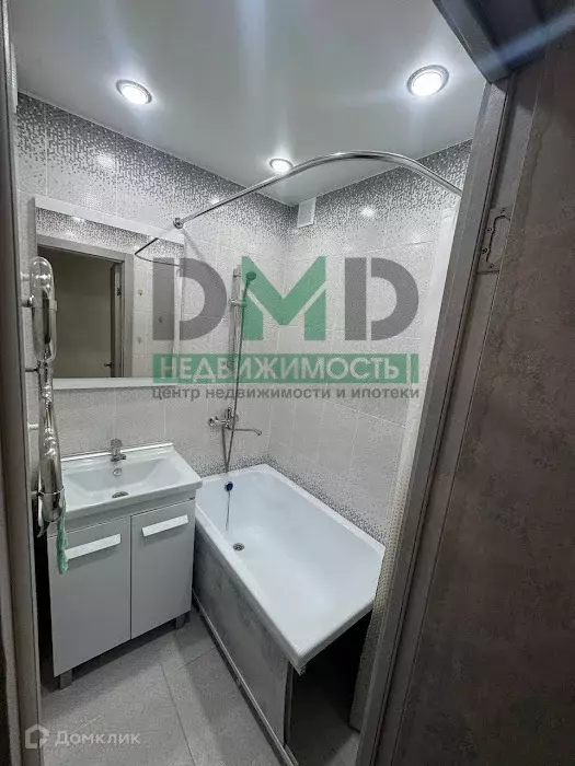 Продаётся 4-к квартира, 61.5 м - Фото 1