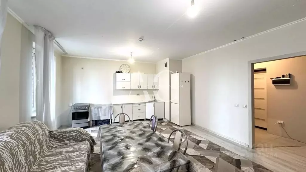 2-к кв. Татарстан, Казань ул. Родины, 24Г (80.4 м) - Фото 2
