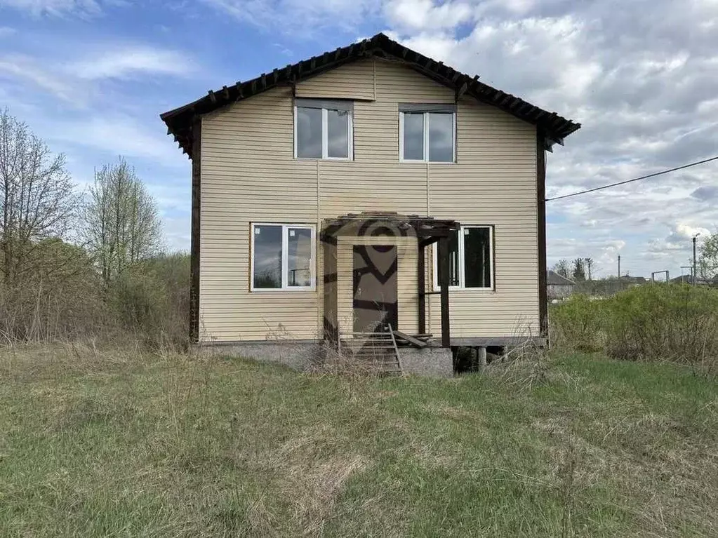 Дом в Белгородская область, Старооскольский городской округ, с. ... - Фото 0