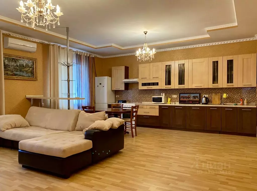 2-к кв. Татарстан, Казань ул. Адоратского, 1 (80.0 м) - Фото 1