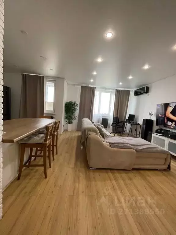 1-к кв. Татарстан, Казань ул. Галимджана Баруди, 4 (64.0 м) - Фото 1