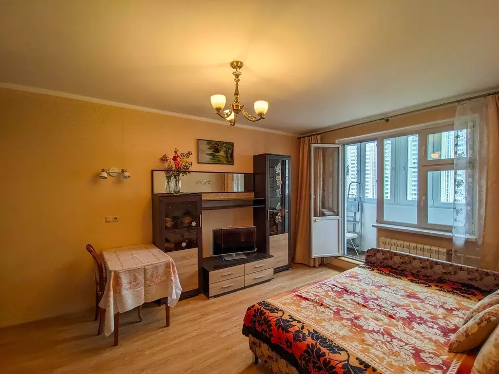 1-к кв. Москва просп. Защитников Москвы, 12 (39.1 м) - Фото 1