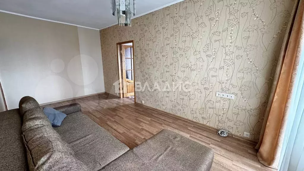 3-к. квартира, 60 м, 3/3 эт. - Фото 1
