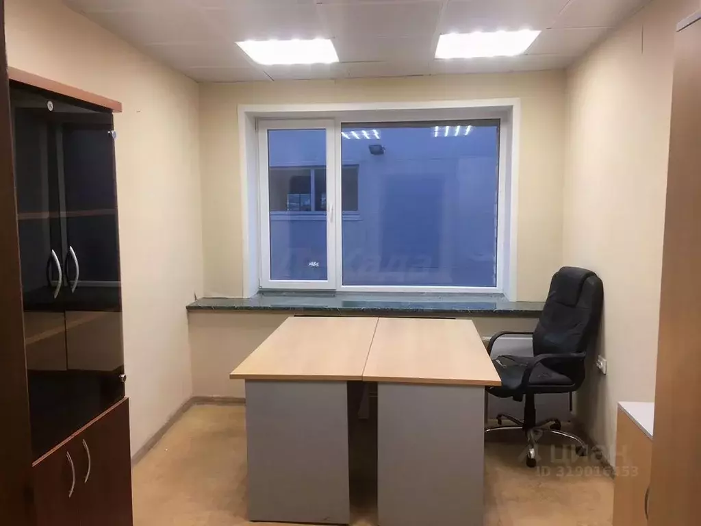 Офис в Ульяновская область, Ульяновск ул. Урицкого, 7 (10 м) - Фото 1