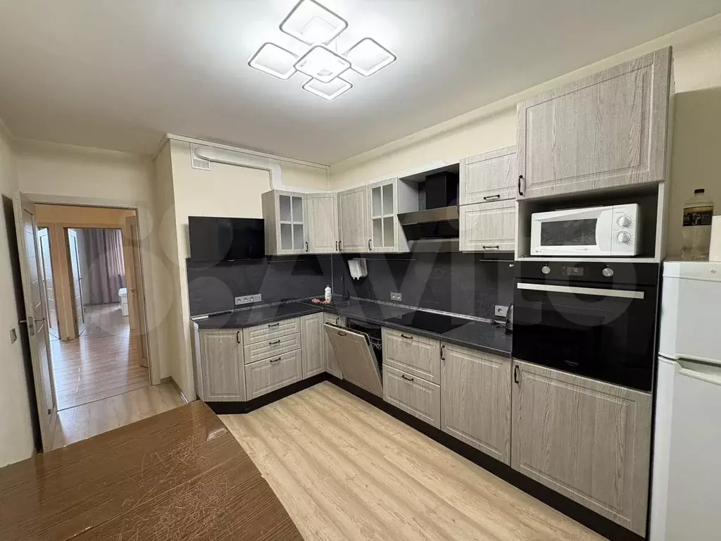 3-к. квартира, 70 м, 3/15 эт. - Фото 0