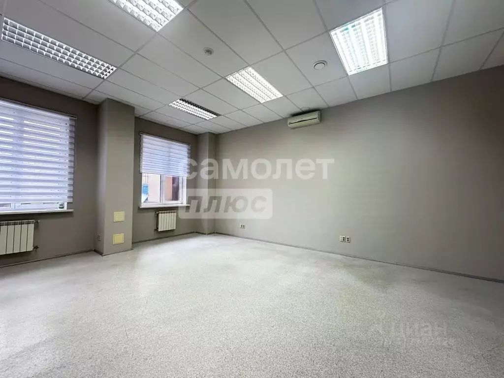Офис в Челябинская область, Челябинск ул. Труда, 82А (44 м) - Фото 1