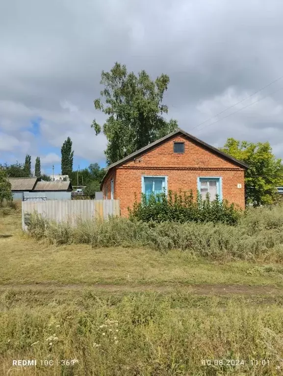 Дом в Саратовская область, с. Воскресенское ул. 40 лет Победы, 5 (54 ... - Фото 0