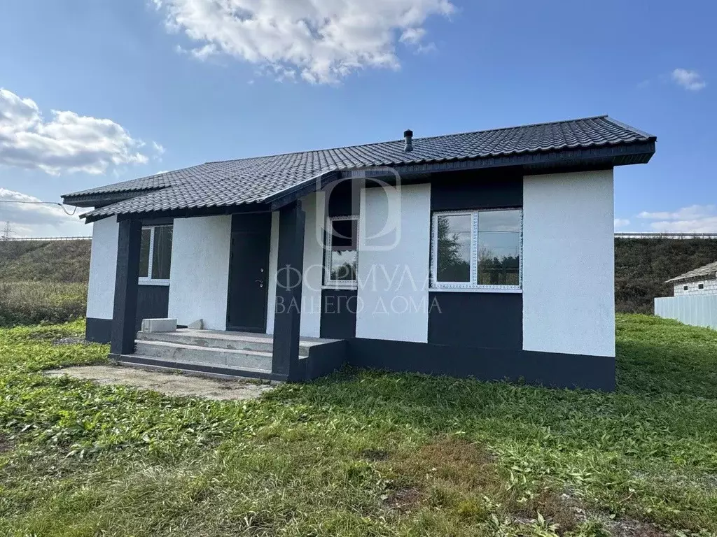 Дом в Свердловская область, Белоярский муниципальный округ, д. ... - Фото 1