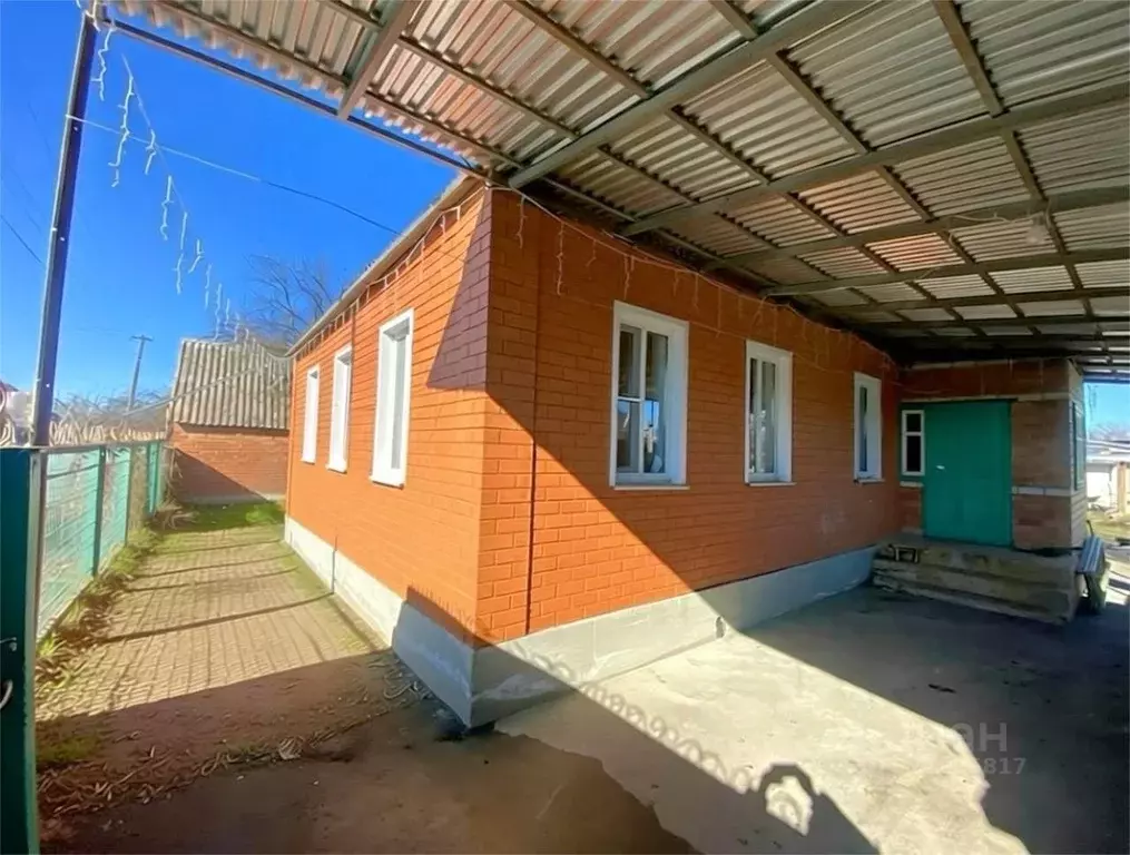 Дом в Краснодарский край, Лабинск ул. Красина (100 м) - Фото 1