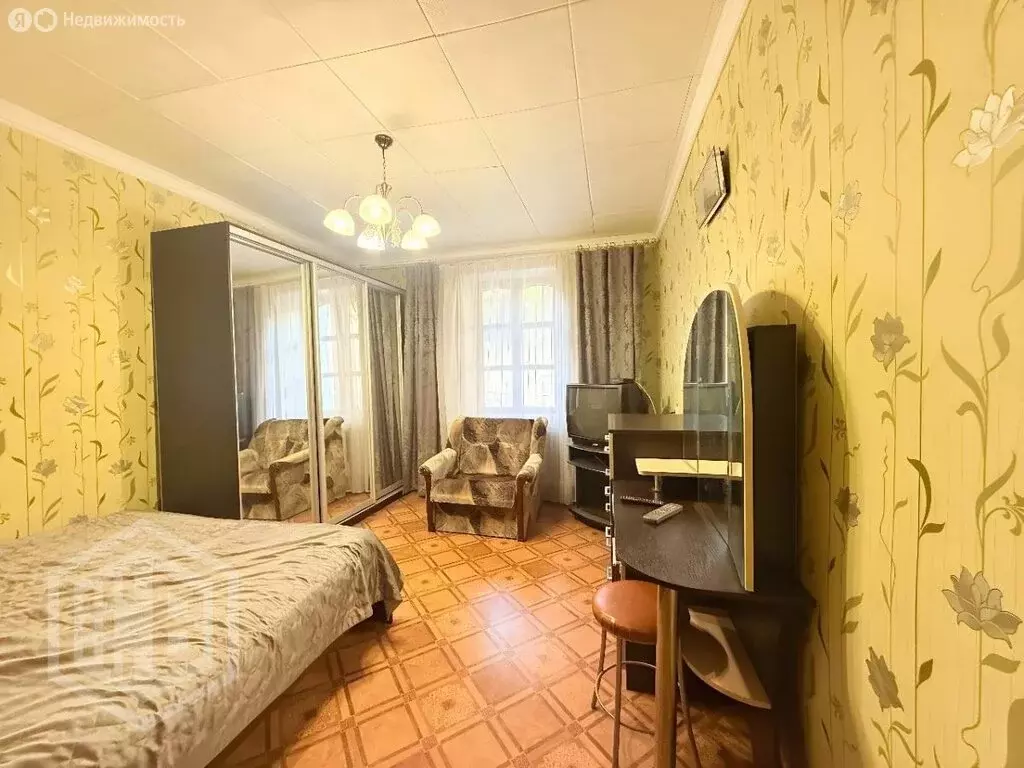 2-комнатная квартира: Алупка, улица Амет-хана Султана, 12 (41 м) - Фото 1