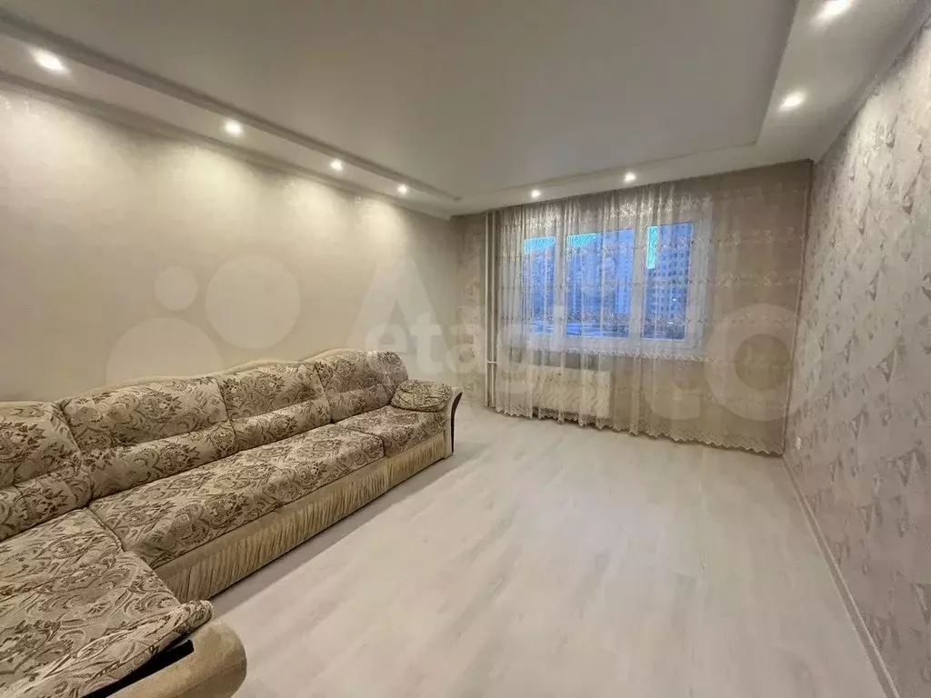 3-к. квартира, 83 м, 4/15 эт. - Фото 1