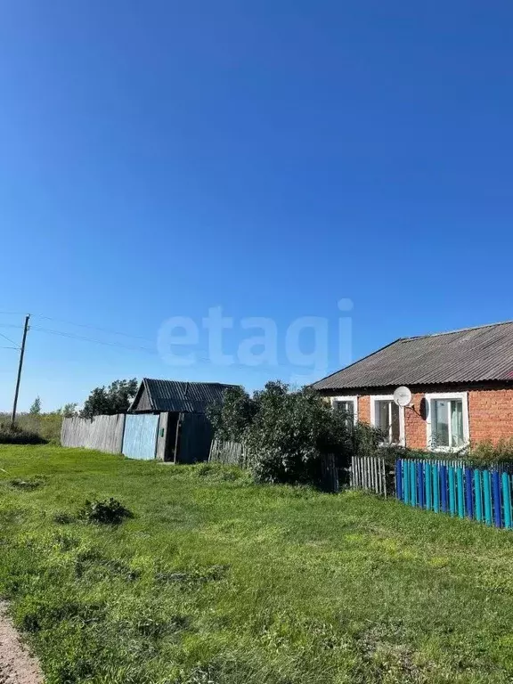 3-к кв. Омская область, Саргатский район, с. Нижнеиртышское Сенная ... - Фото 2