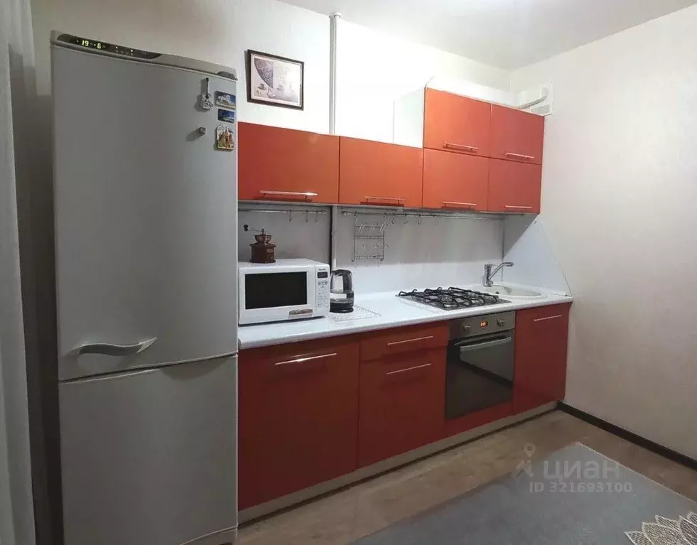 2-к кв. Волгоградская область, Волгоград ул. 8-й Воздушной Армии, 47Д ... - Фото 0