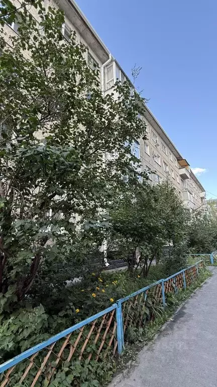 1-к кв. Омская область, Омск Заозерный мкр, ул. Бархатовой, 6А (30.8 ... - Фото 0
